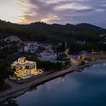 Villa Luxury Zara, First Row To The Sea!