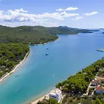 Villa Luxury Zara, First Row To The Sea! *