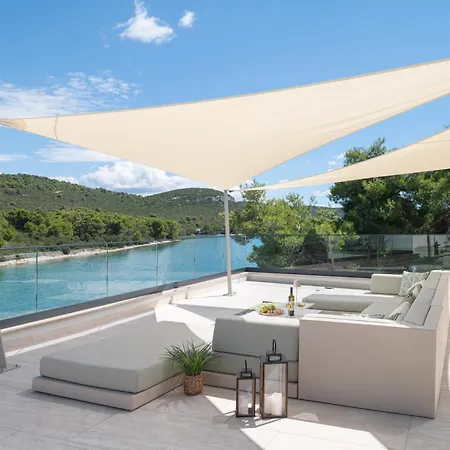Villa Luxury Zara, First Row To The Sea! *